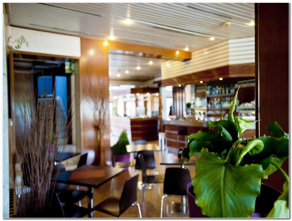 Hotel Veronese Cerignola Kültér fotó
